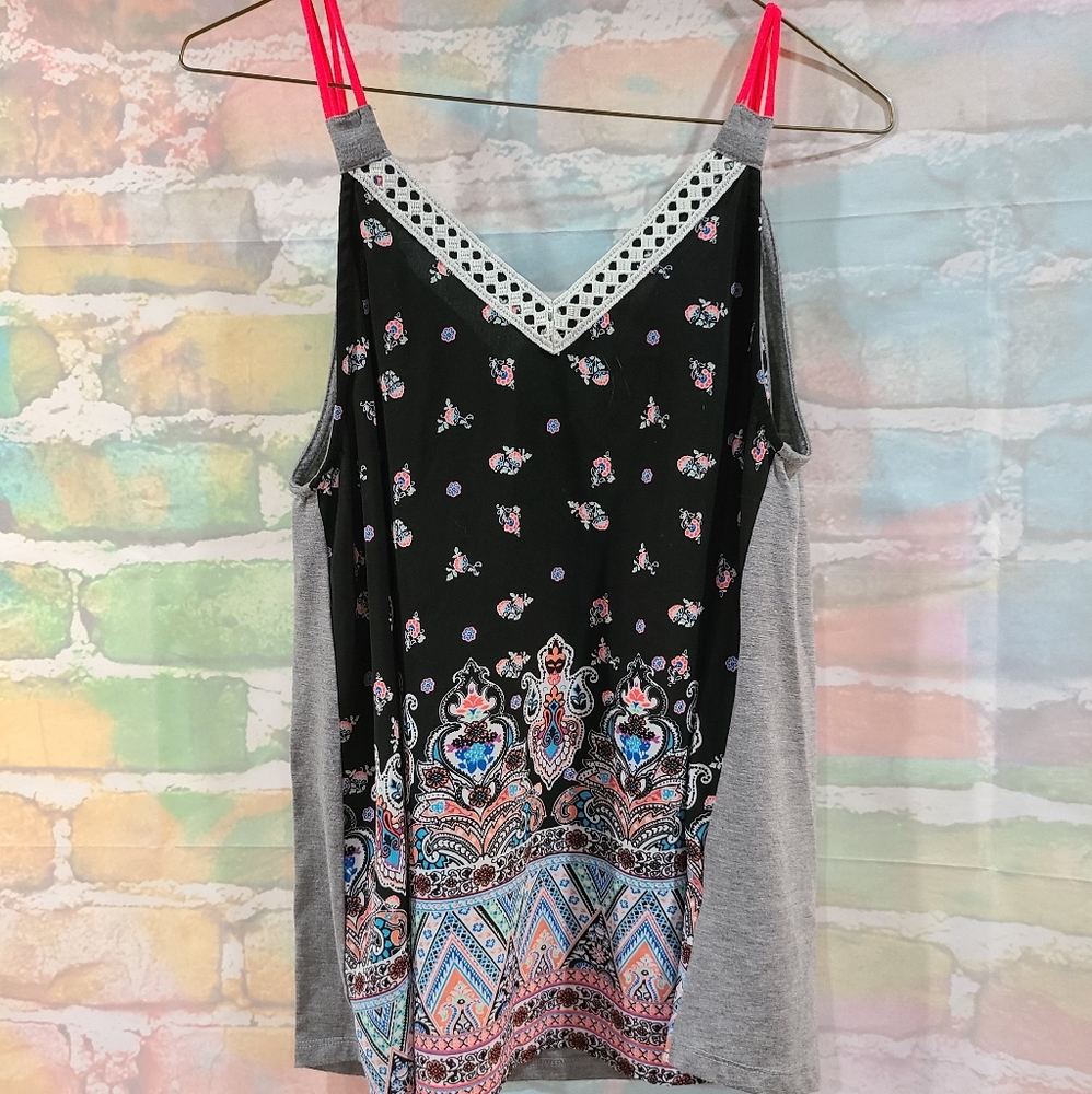 Half and half tank with tie